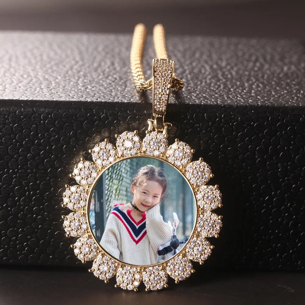 Iced Out Picture Pendant with Flower Bezel for Men & Women